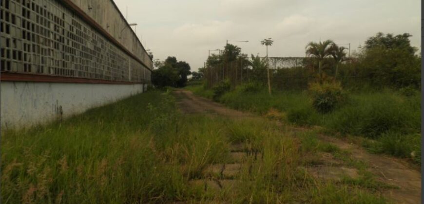 Area Industrial de 20.000 m² Km 10 da Rodovia Anhanguera- ao lado da Fabrica de Cosméticos L’oreal Paris- Vila Jaguara- São Paulo.