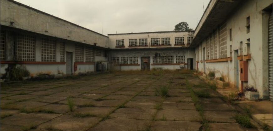 Area Industrial de 20.000 m² Km 10 da Rodovia Anhanguera- ao lado da Fabrica de Cosméticos L’oreal Paris- Vila Jaguara- São Paulo.