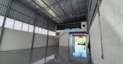 1 Galpão Industrial em Santana de Parnaiba Bairro da Fazendinha com 500 m² sendo 2 pavimentos de 250 m².