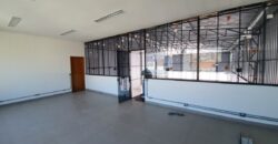 1 Galpão Industrial em Santana de Parnaiba Bairro da Fazendinha com 500 m² sendo 2 pavimentos de 250 m².