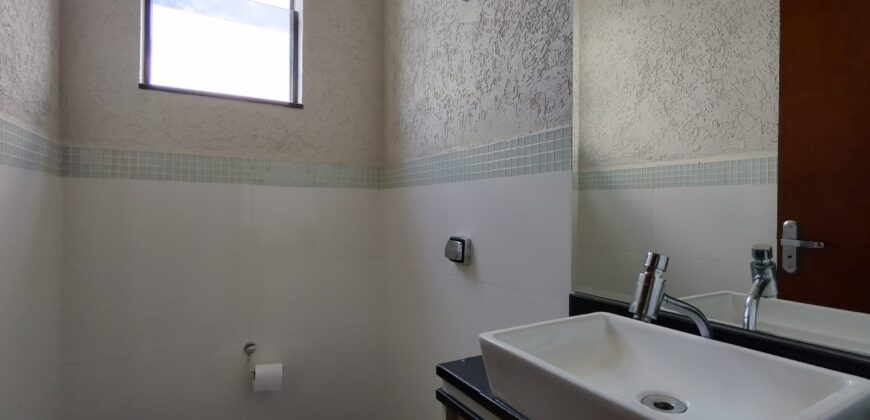 Prédio Comercial c/ 600 m² de area construida sendo 3 pavimentos em terreno de 250 m²-Vila Zatt-SP.