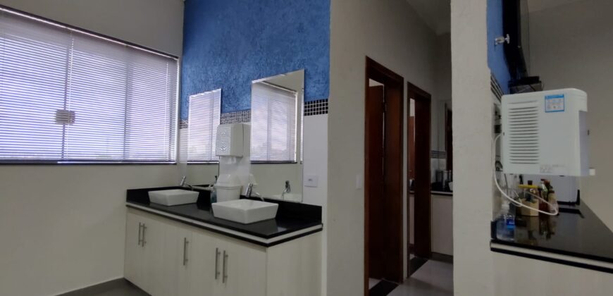 Prédio Comercial c/ 600 m² de area construida sendo 3 pavimentos em terreno de 250 m²-Vila Zatt-SP.