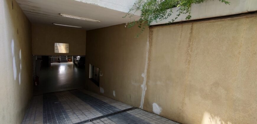 Prédio Comercial c/ 600 m² de area construida sendo 3 pavimentos em terreno de 250 m²-Vila Zatt-SP.