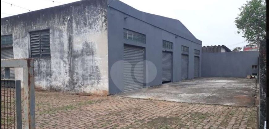 Terreno de 1600 m² com Galpão de 400 m² + Escritorio, No Jd Britania ao lado do terminal de onibus e a 100 metros da Rodovia Anhanguera Km 24..
