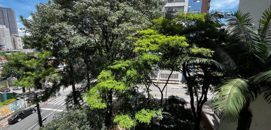 Apartamento de 83 m² no Bairro de Sumaré ao lado da Estação de Metro Vila Madalena e terminal de onibus.