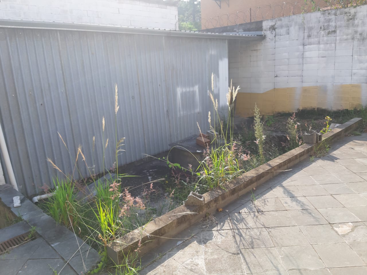 Prédio Comercial em terreno de 10 x 30 = 300 m² com Área construída de 218 m²- vila Pereira Barreto-Pirituba – SP.