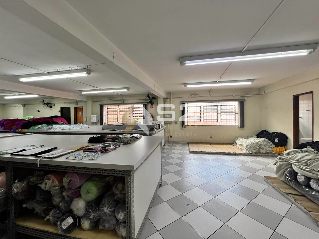 Prédio Comercial com 3 pavimentos 675 m² de A/C em terreno de 300 m² fácil acesso ao terminal de ônibus e estação de trem da CPTM de Pirituba