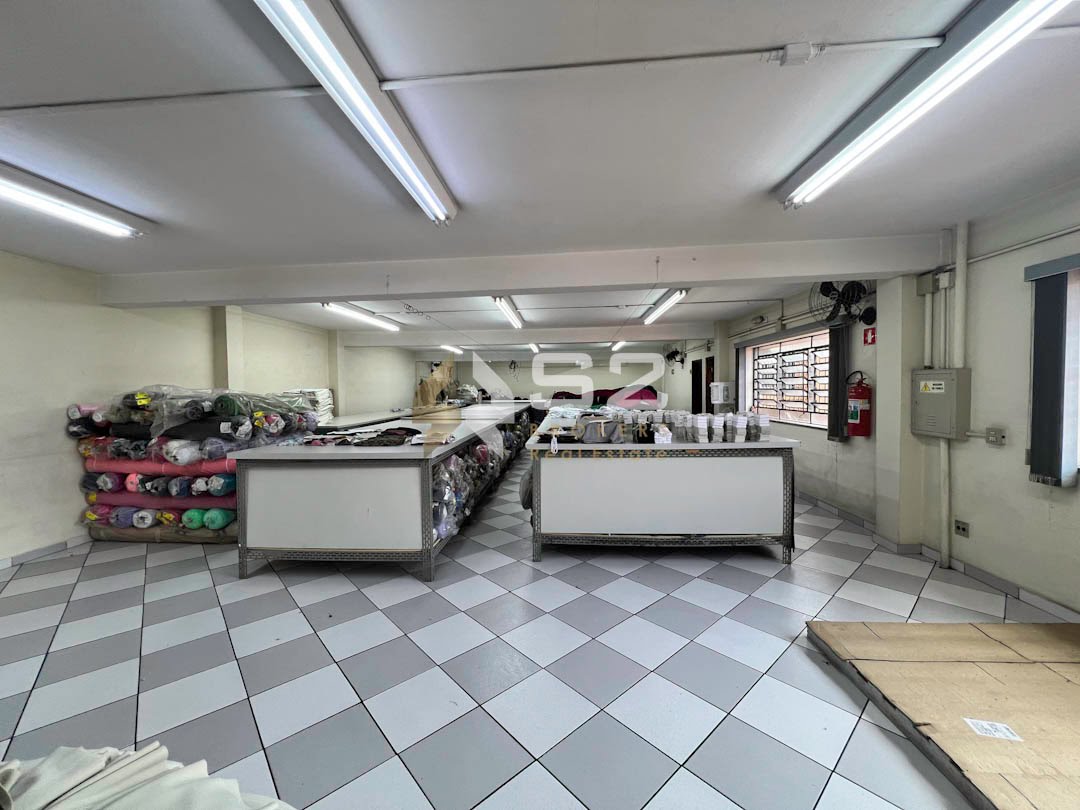 Prédio Comercial com 3 pavimentos 675 m² de A/C em terreno de 300 m² fácil acesso ao terminal de ônibus e estação de trem da CPTM de Pirituba