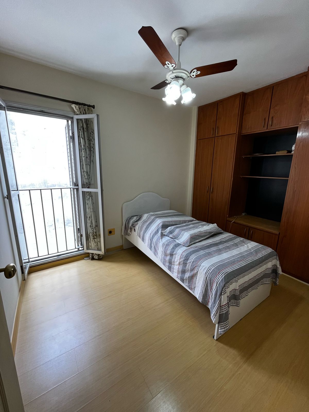 Apartamento de alto padrão no Bairro das Perdizes 2º andar com 74 m² sendo 3 dormitórios com vaga de garagem.