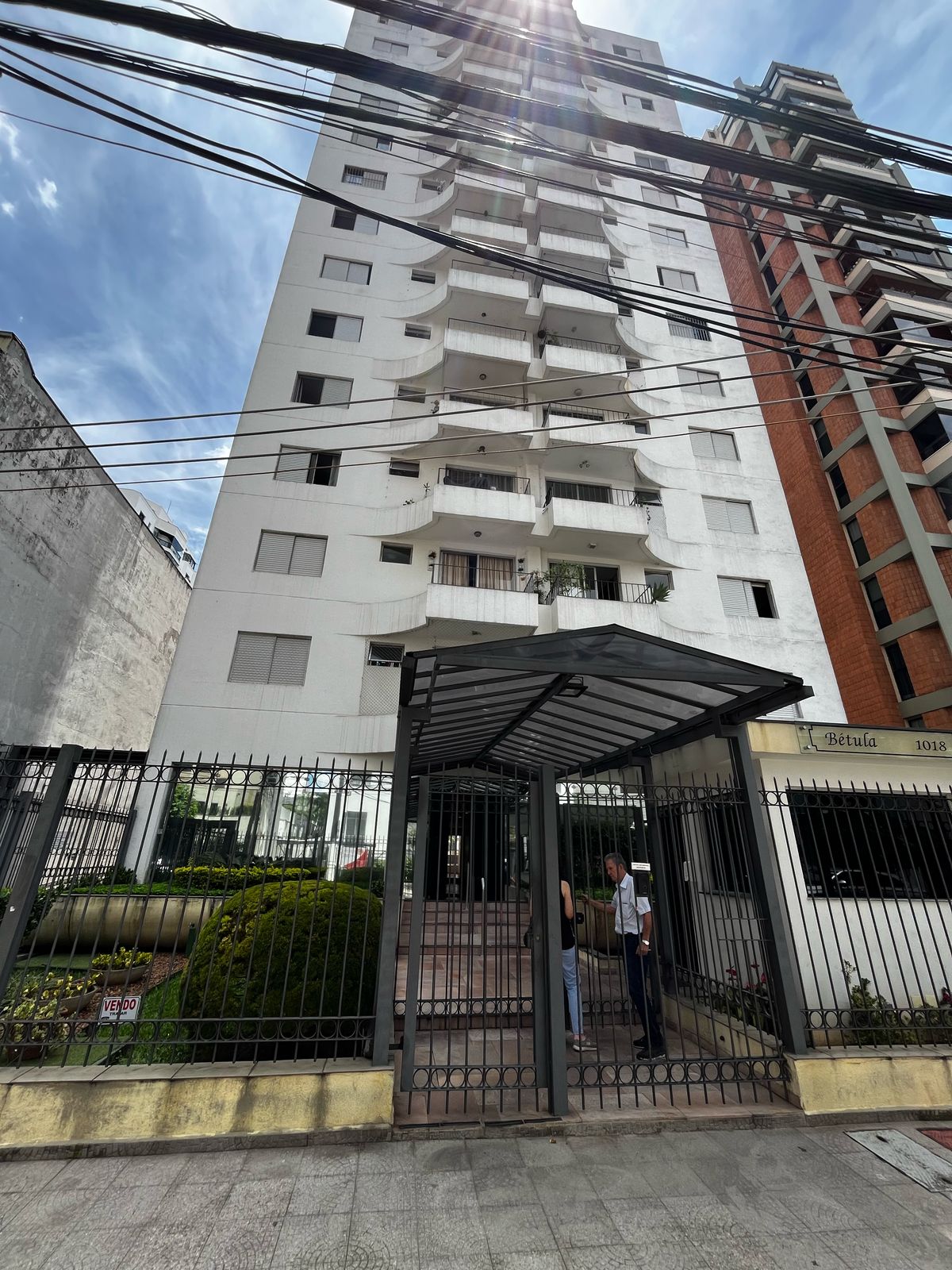 Apartamento de alto padrão no Bairro das Perdizes 2º andar com 74 m² sendo 3 dormitórios com vaga de garagem.